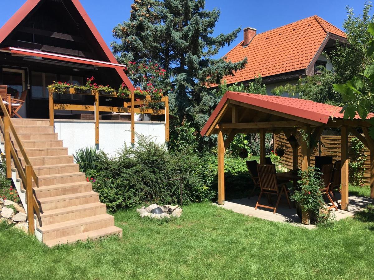 Wooden Apartman Premium Jacuzzival Alsóörs Kültér fotó