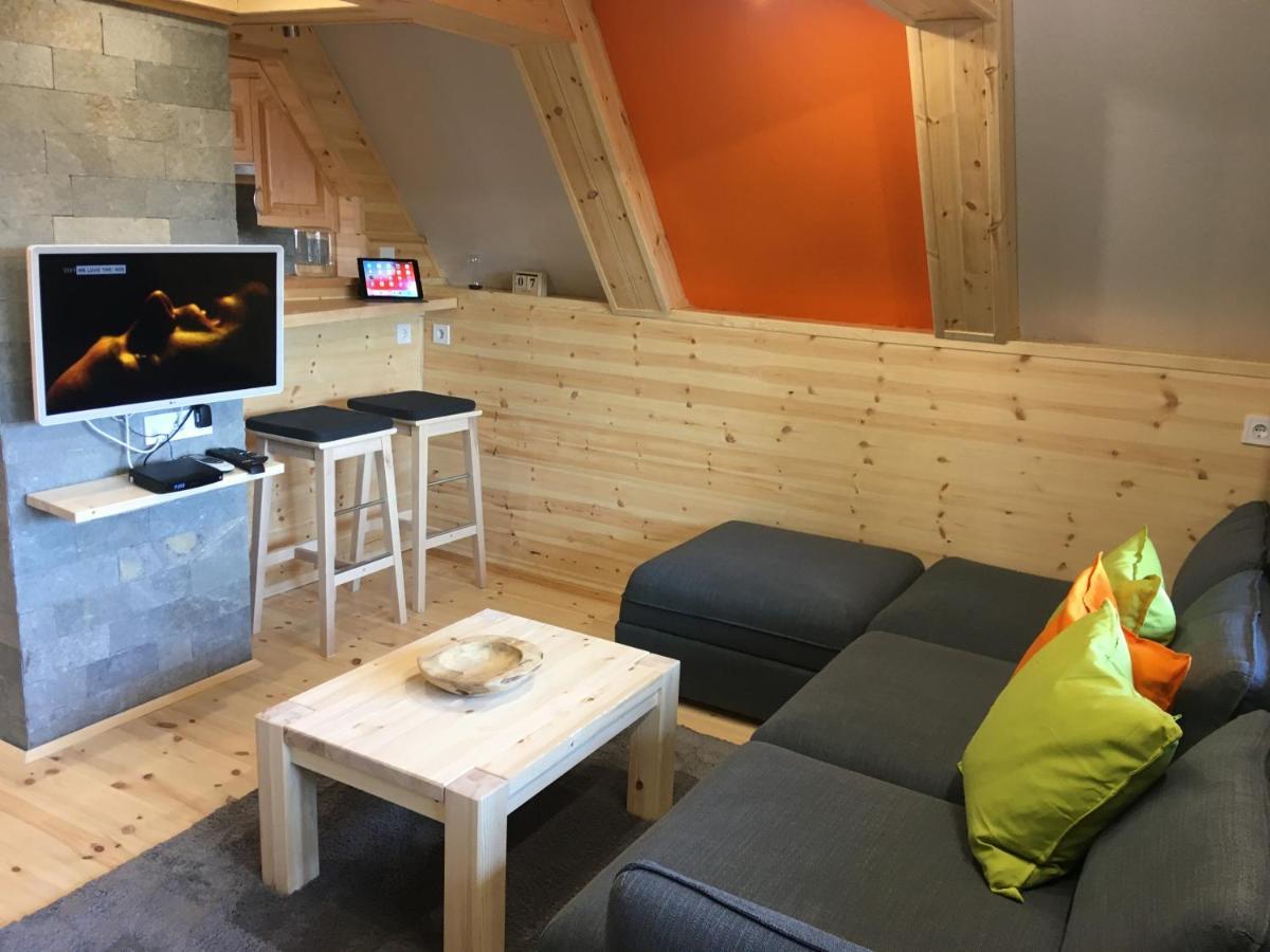 Wooden Apartman Premium Jacuzzival Alsóörs Kültér fotó