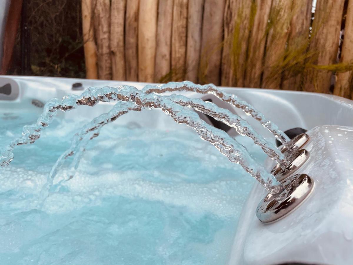 Wooden Apartman Premium Jacuzzival Alsóörs Kültér fotó