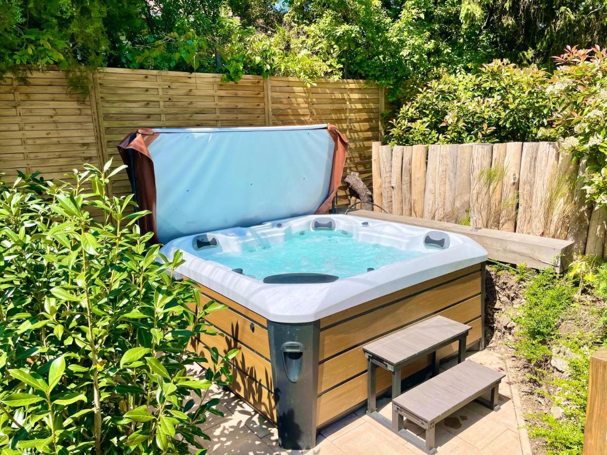 Wooden Apartman Premium Jacuzzival Alsóörs Kültér fotó